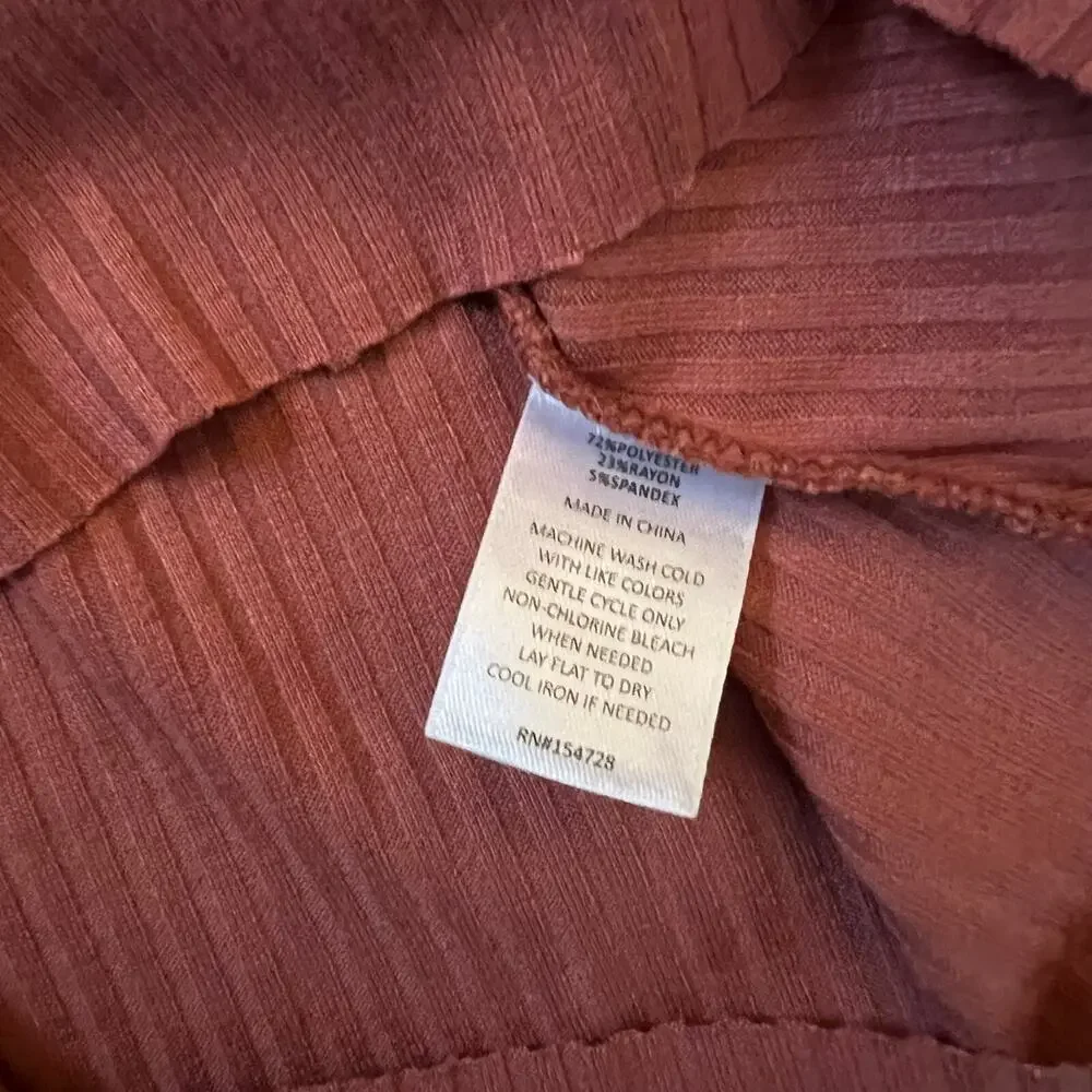 ❤️ 3/$25 Bailey's Blossom Ribbed Mauve Baby Dress with Wooden Buttons 3-6 months